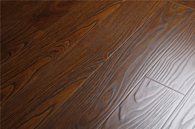 森邁木韻流金系列復(fù)合地板 李晨代言，十大品牌的品質(zhì)之選